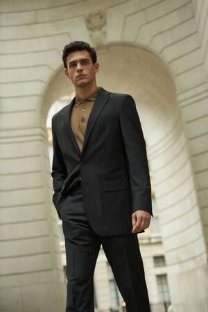 marksandspencer_MENSWEAR_AU23_T15_2031T_panske formalni sako_4200KcT15_2032T_panske formalni kalhoty_2199Kc_model.jpg